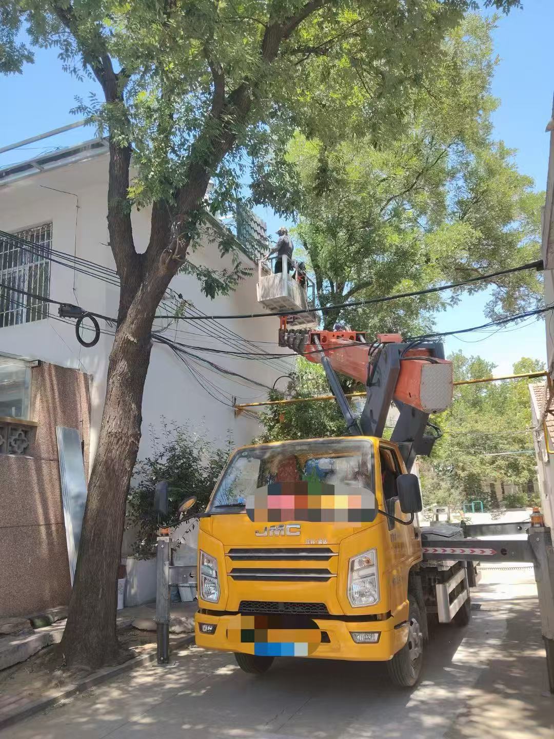 葫芦岛市高空作业车能吊装重物吗？最大承载多少公斤？