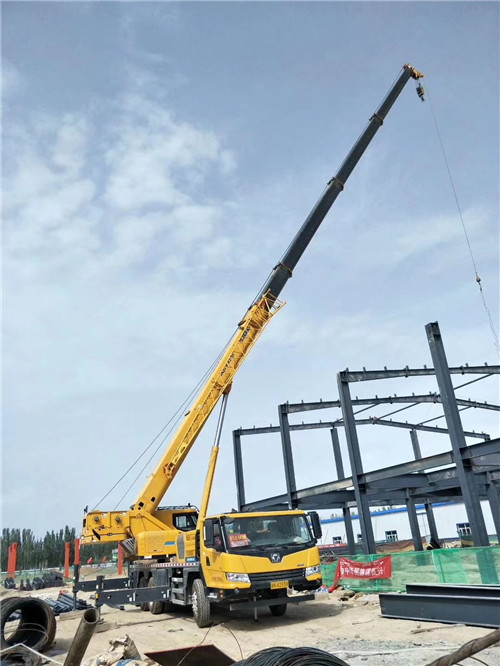 葫芦岛市超高层建筑钢结构吊装案例
